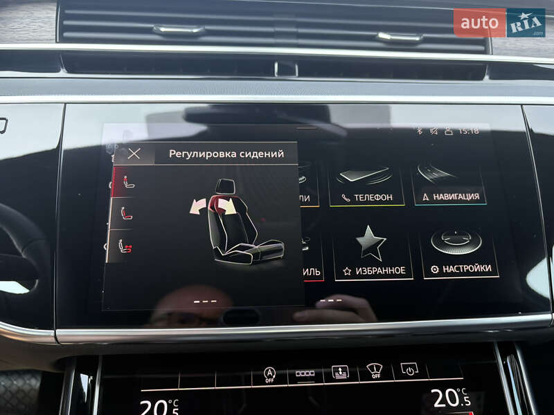 Седан Audi A8 2022 в Киеве