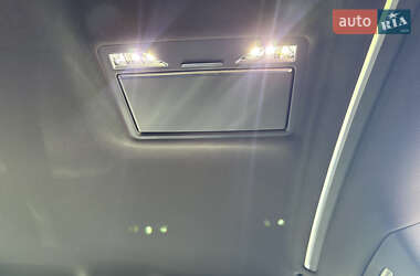 Седан Audi A8 2022 в Киеве