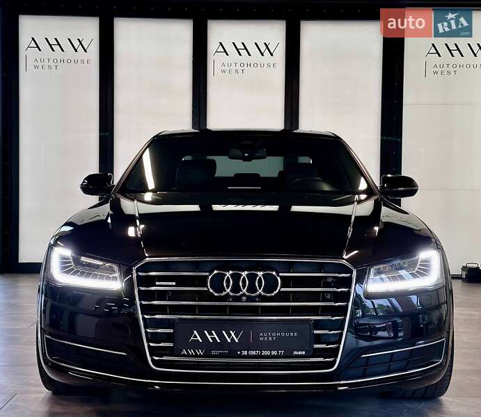 Седан Audi A8 2013 в Львові