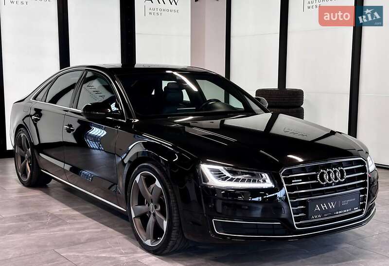 Седан Audi A8 2013 в Львові