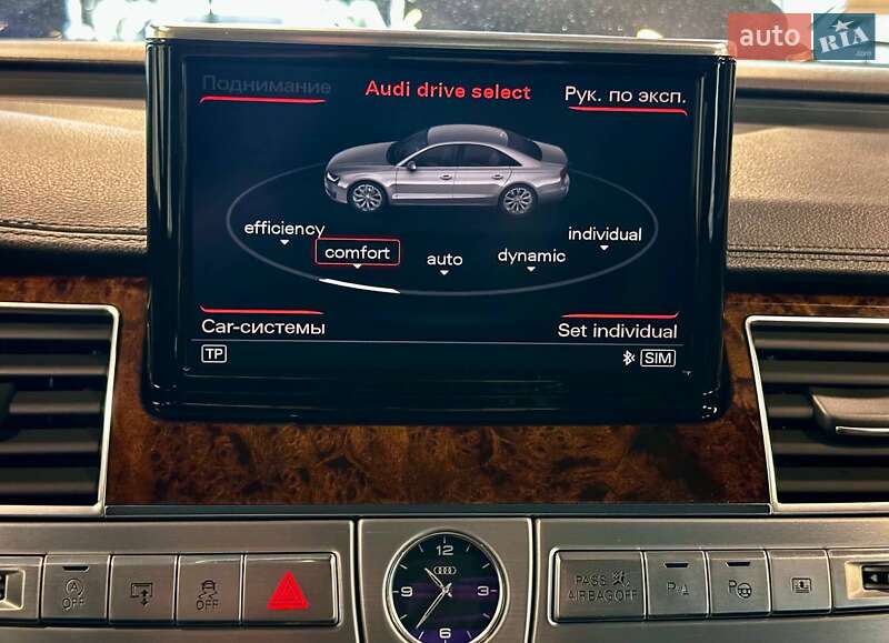Седан Audi A8 2013 в Львові