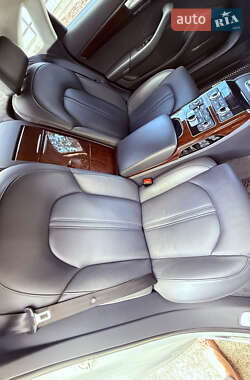 Седан Audi A8 2013 в 