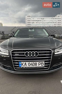 Седан Audi A8 2017 в 