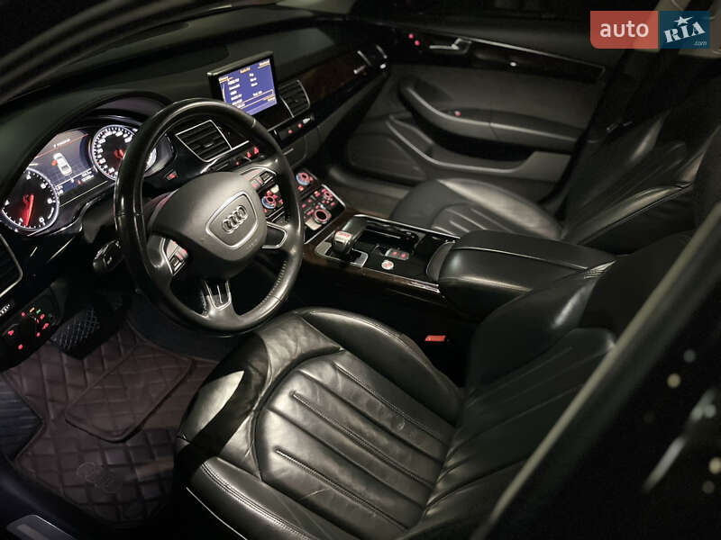 Седан Audi A8 2017 в Киеве