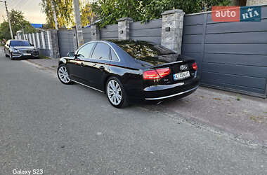 Седан Audi A8 2013 в 