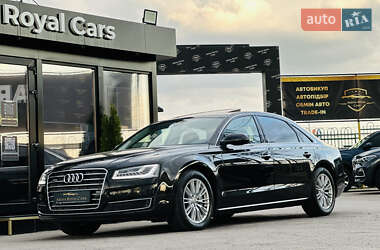 Седан Audi A8 2017 в 