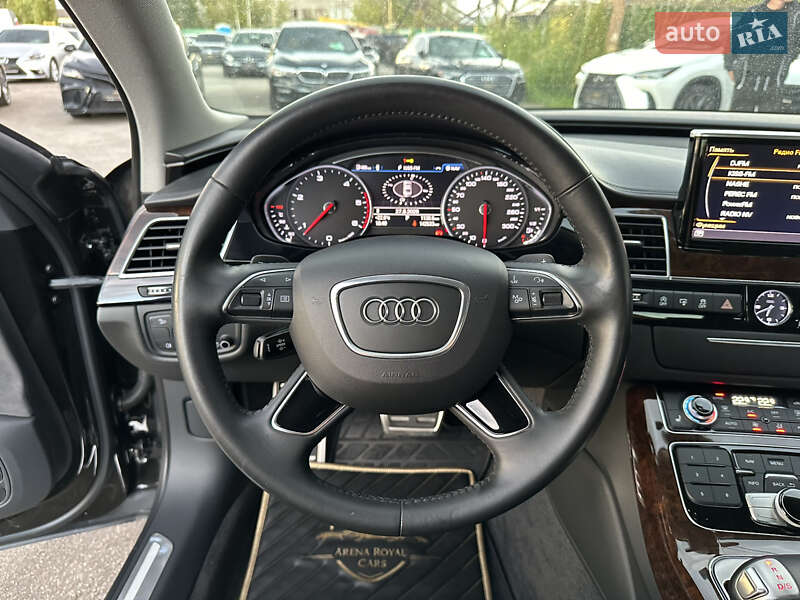 Седан Audi A8 2017 в Харькове