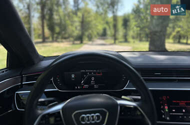 Седан Audi A8 2023 в 