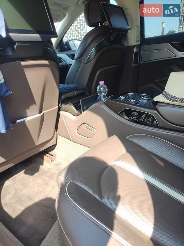 Седан Audi A8 2013 в Киеве
