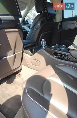 Седан Audi A8 2013 в 