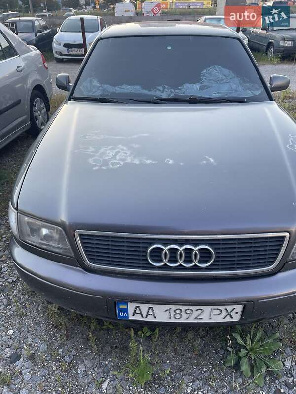 Седан Audi A8 1996 в Киеве