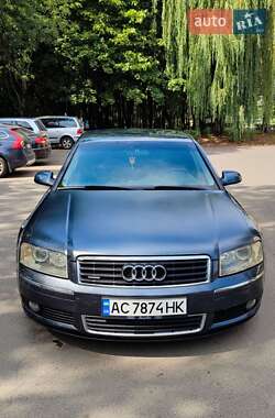 Седан Audi A8 2004 в 