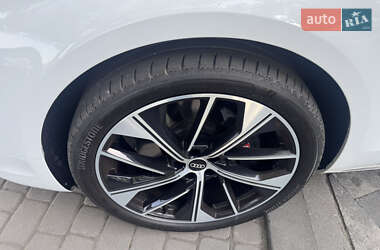 Седан Audi A8 2014 в 