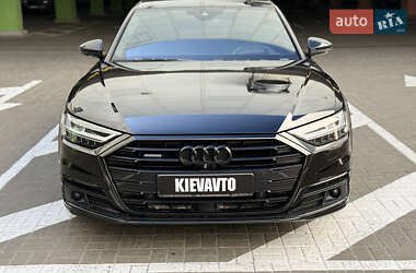 Седан Audi A8 2017 в 