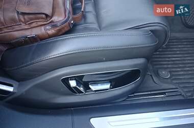 Седан Audi A8 2019 в 