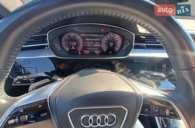 Седан Audi A8 2019 в 