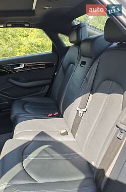 Седан Audi A8 2015 в 