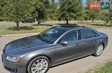 Седан Audi A8 2015 в 