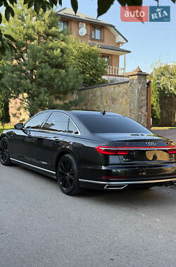 Седан Audi A8 2021 в Рівному
