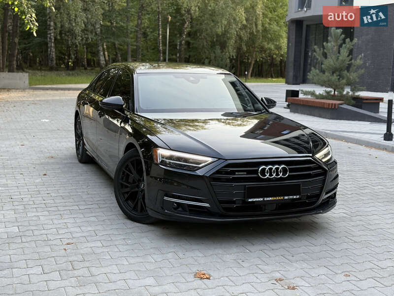 Седан Audi A8 2020 в 