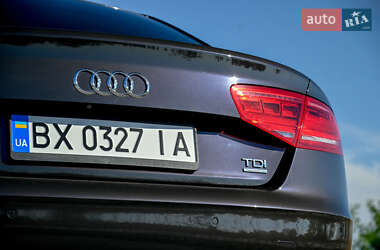 Седан Audi A8 2013 в 