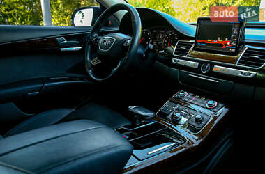 Седан Audi A8 2013 в 