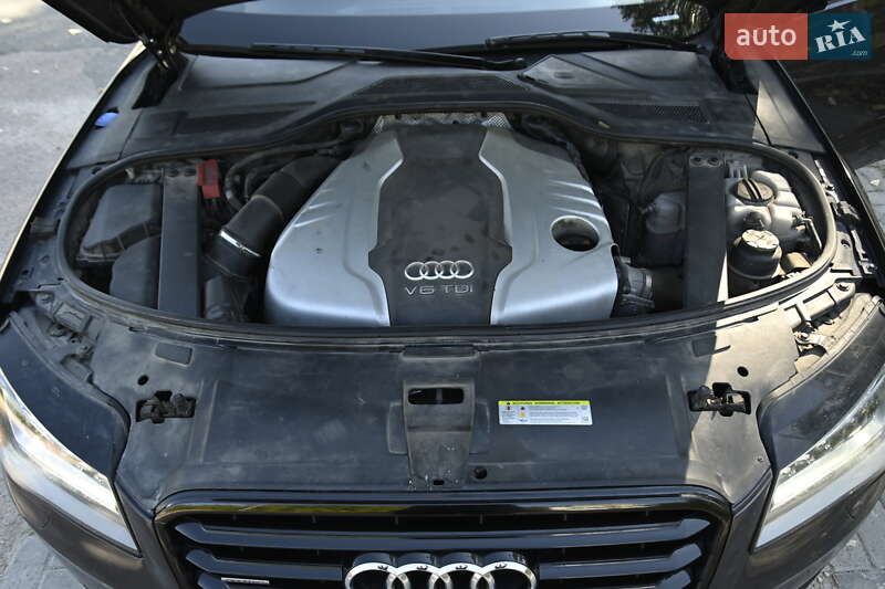 Седан Audi A8 2013 в Бердичеві