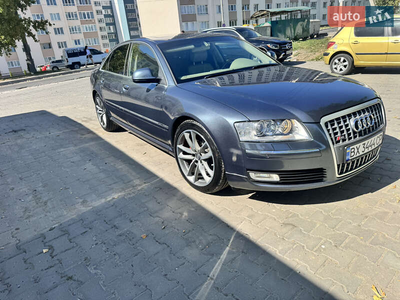 Седан Audi A8 2008 в 