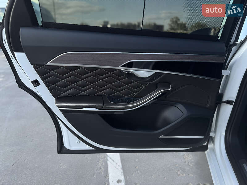 Седан Audi A8 2020 в Києві
