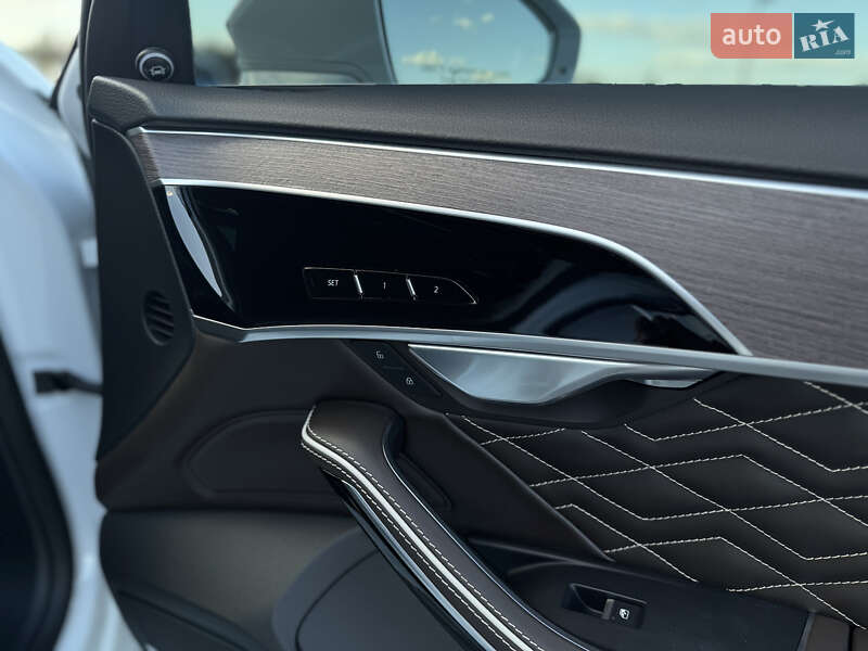 Седан Audi A8 2020 в Києві