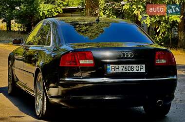 Седан Audi A8 2004 в 