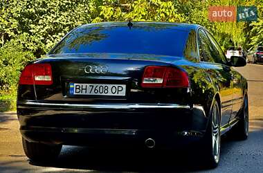 Седан Audi A8 2004 в 