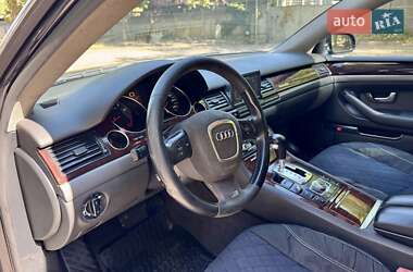 Седан Audi A8 2004 в 