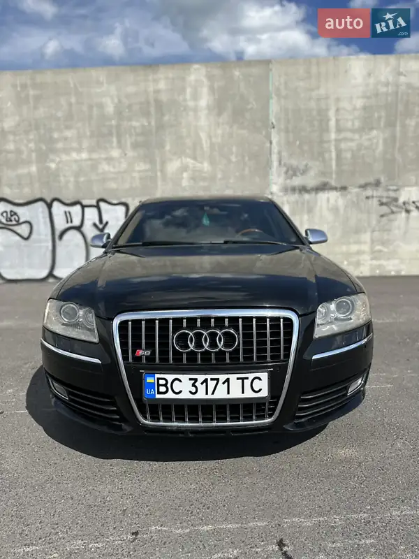 Audi A8