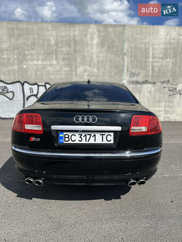 Седан Audi A8 2007 в Львові