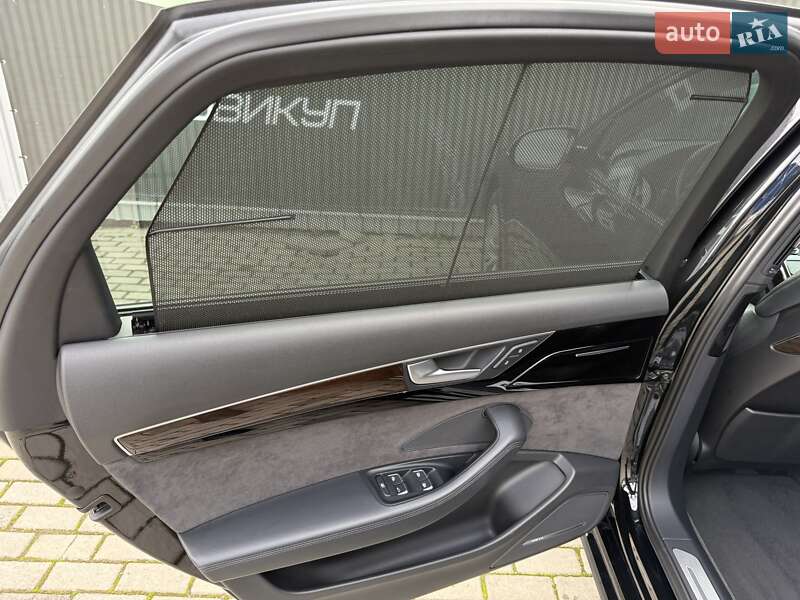 Седан Audi A8 2017 в Вінниці