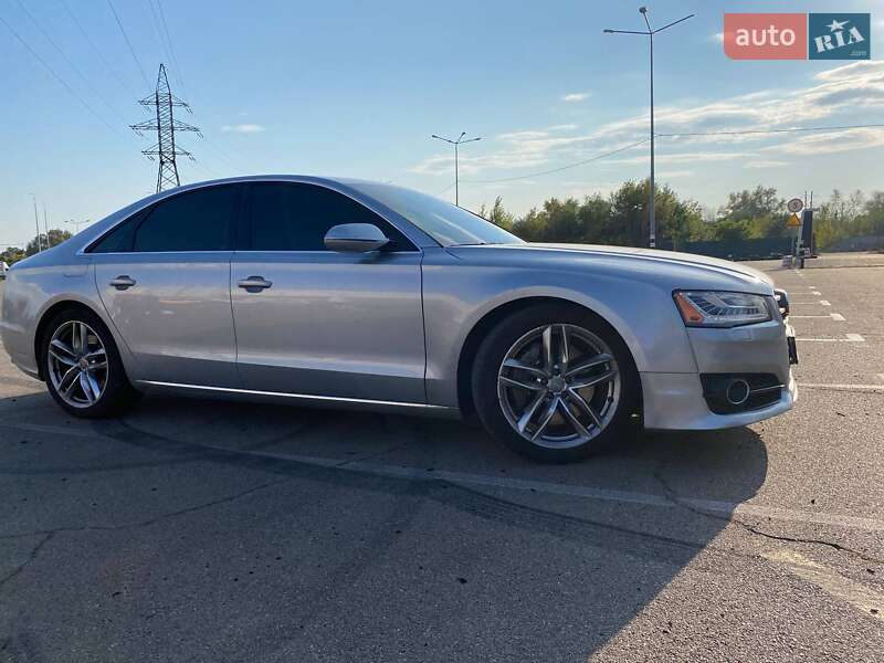 Седан Audi A8 2015 в Києві