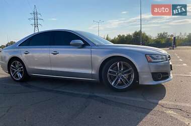Седан Audi A8 2015 в 