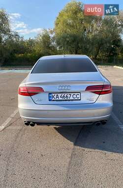 Седан Audi A8 2015 в 