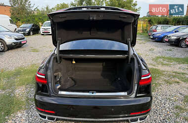 Седан Audi A8 2020 в 
