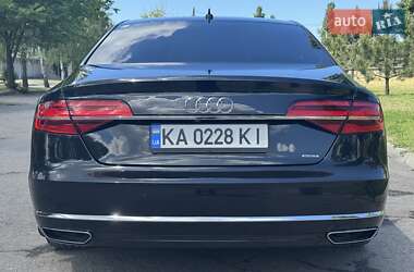 Седан Audi A8 2015 в 