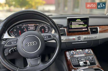 Седан Audi A8 2011 в 
