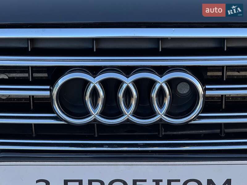 Седан Audi A8 2011 в Киеве