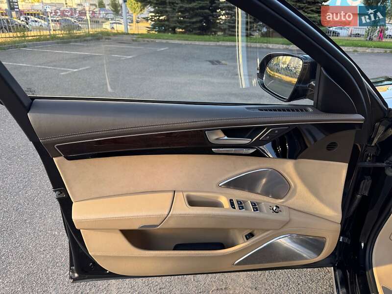 Седан Audi A8 2011 в Киеве