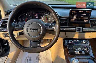 Седан Audi A8 2011 в 