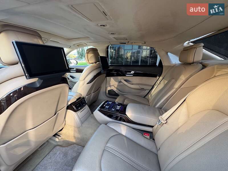 Седан Audi A8 2011 в Киеве