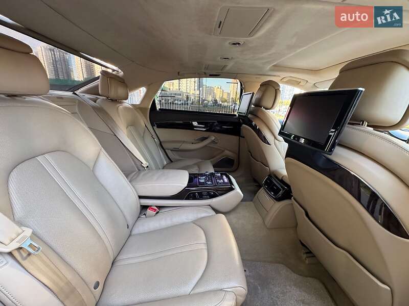 Седан Audi A8 2011 в Киеве