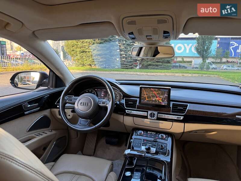 Седан Audi A8 2011 в Киеве