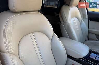 Седан Audi A8 2011 в 