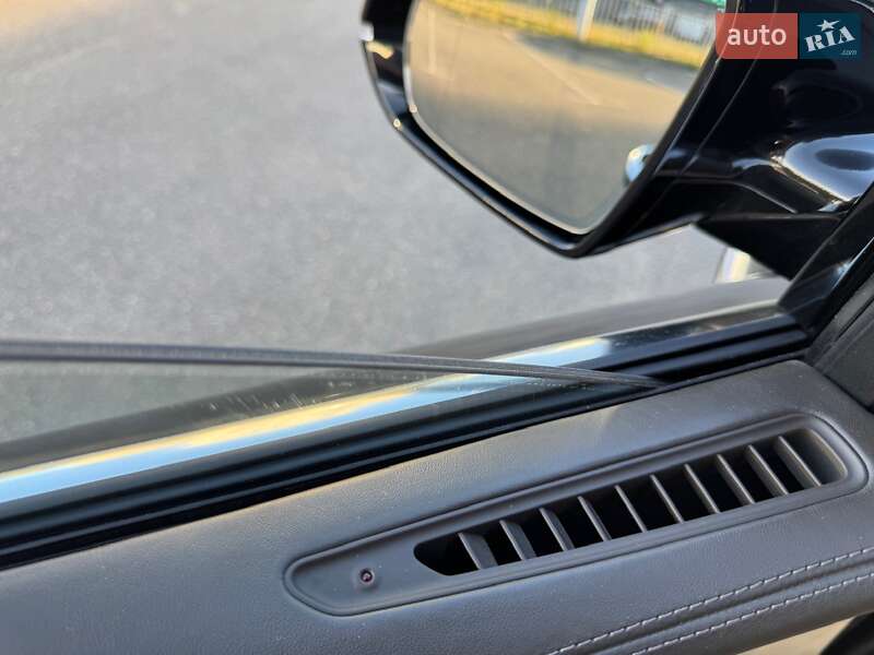 Седан Audi A8 2011 в Киеве